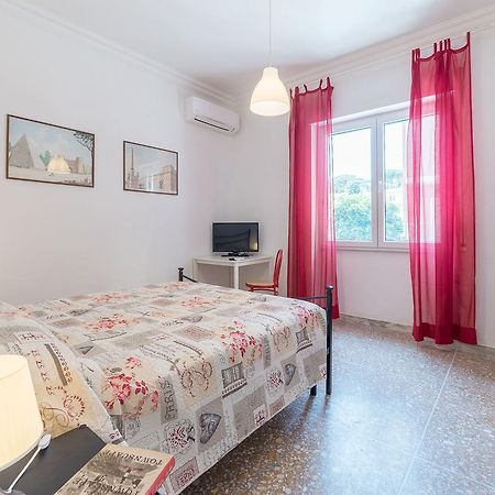 Red & White Vatican Apartment Roma Exterior foto